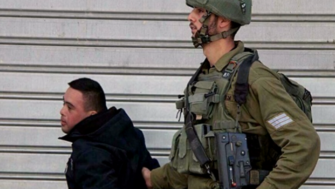 İşgalci İsrail askerleri, down sendromlu çocuğu gözaltına aldı!