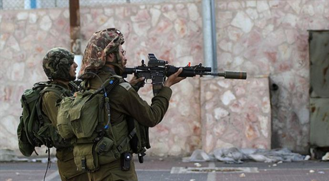 İşgalci İsrail askerlerinden Nablus&#039;ta kasabaya baskın