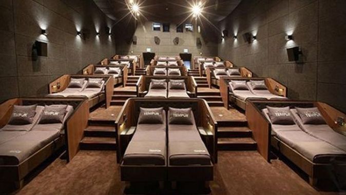 İstanbul&#039;da sinema salonunu bu hâle getirdiler
