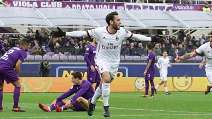 Milan&#039;ı, Fiorentina deplasmanından Hakan Çalhanoğlu çıkardı