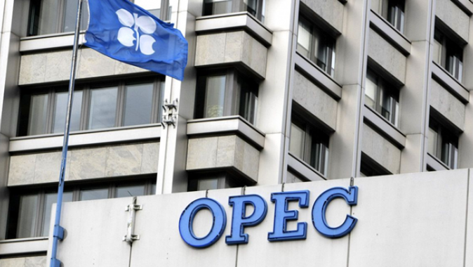 OPEC, &#039;üretimde kısıtlama süresini&#039; uzattı