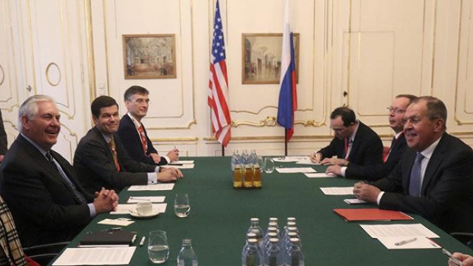 Tillerson ve Lavrov Viyana&#039;da bir araya geldi