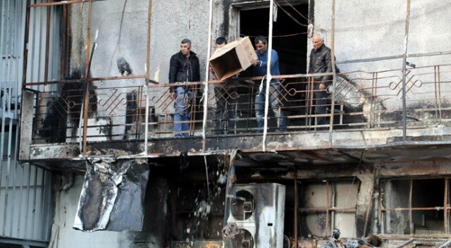Antalya&#039;da bir iş hanında yangın çıktı
