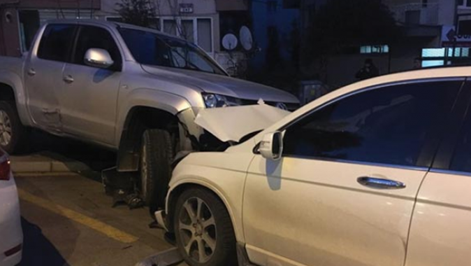Aracını park ederken silahlı saldırıya uğradı
