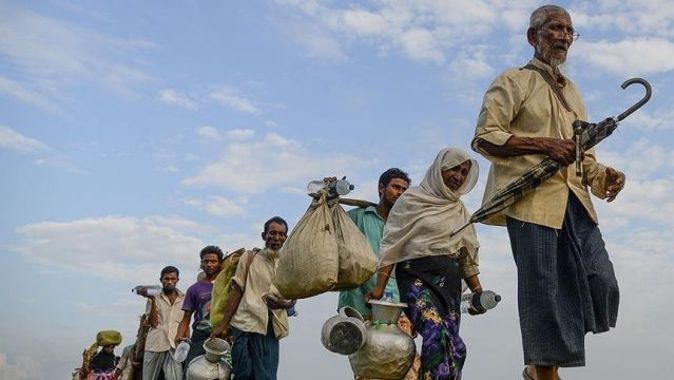Arakanlı Müslümanlar Bangladeş&#039;e sığınmaya devam ediyor