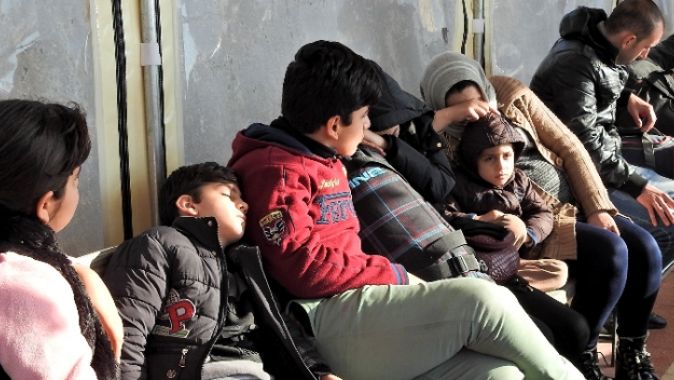Çeşme’de 30 kaçak göçmen yakalandı