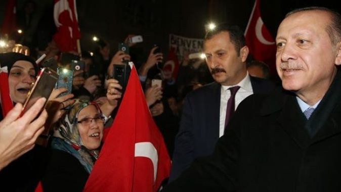 Cumhurbaşkanı Erdoğan&#039;a Fransa&#039;da sevgi seli