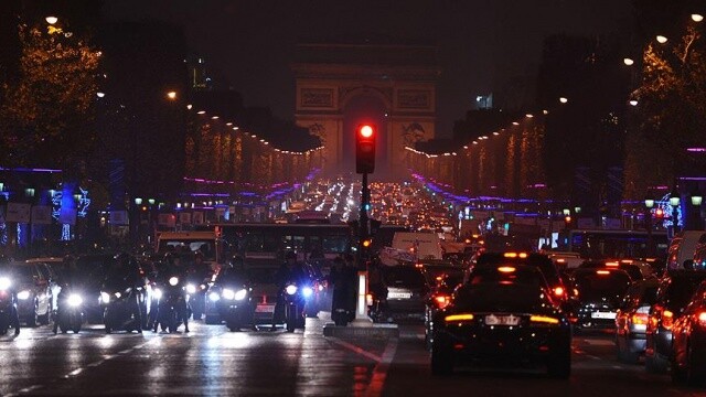Fransa&#039;da şiddetli fırtına: 65 bin hane elektriksiz kaldı