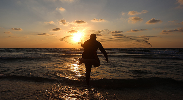 Gazzeli balıkçıya saldırı