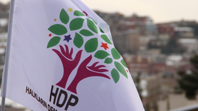 HDP&#039;den kirasını istedi, darbedildi