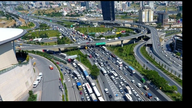 İstanbul’da yarın bazı yollar trafiğe kapatılacak