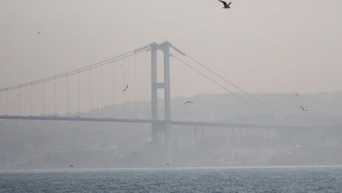 İstanbul’da sis deniz ulaşımını olumsuz etkiledi