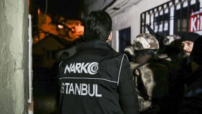 İstanbul&#039;da uyuşturucu operasyonu: 22 gözaltı