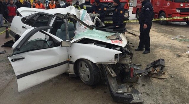 Karaman’da otomobil ile kamyonet çarpıştı: 1 ölü, 6 yaralı