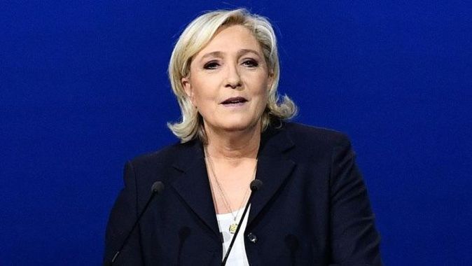 Le Pen&#039;in partisi isim değiştiriyor