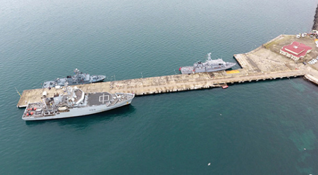 NATO savaş gemileri Sinop limanına demirledi