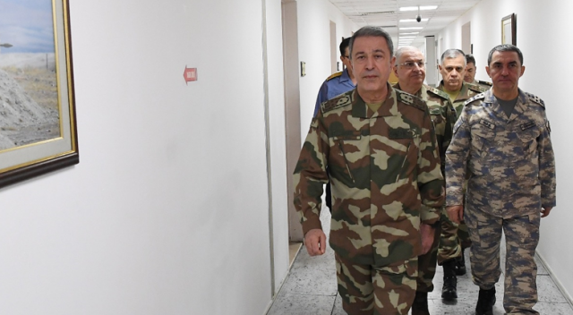 Orgeneral Akar ve kuvvet komutanları, Suriye sınırında