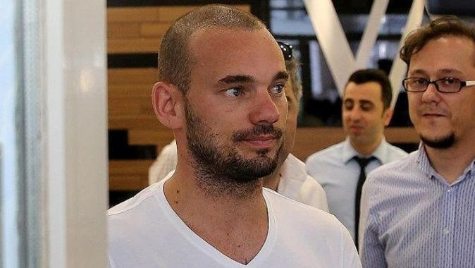 Sneijder&#039;den Katar açıklaması