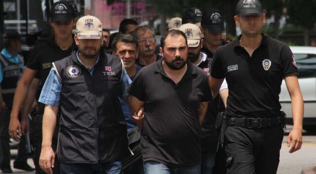 Adana&#039;da polise taş atanlara ceza yağdı!