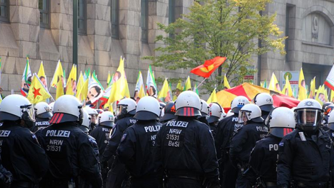 Almanya&#039;da PKK gösterileri yasaklandı