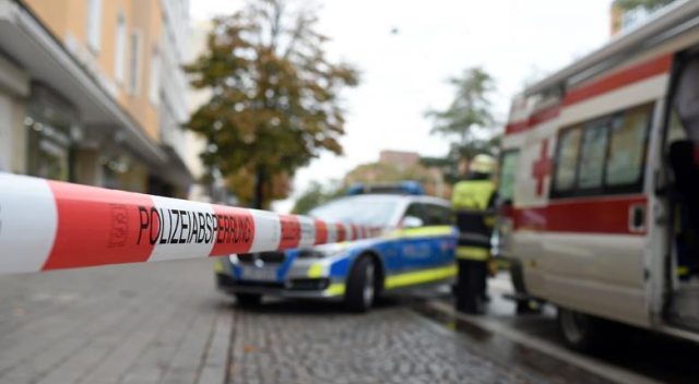 Almanya&#039;da Türk aile evlerinde ölü bulundu