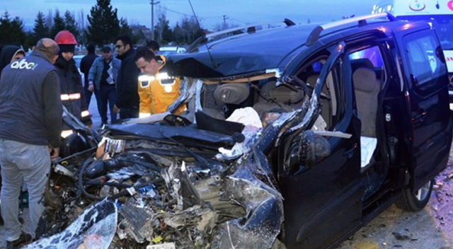 Ankara&#039;da trafik kazası: 4 ölü, 1 yaralı