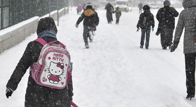Bitlis&#039;te eğitime kar engeli! Yarın okullar tatil