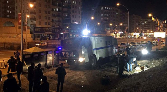 Diyarbakır&#039;da polis noktasına EYP&#039;li saldırı!