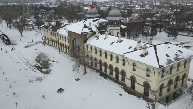 Edirne&#039;de kar yağışı etkisini kaybetti
