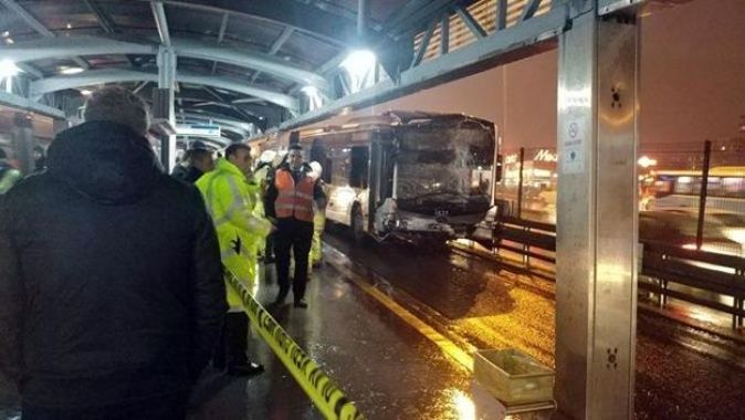 İBB&#039;den Haramidere&#039;deki metrobüs kazası açıklaması