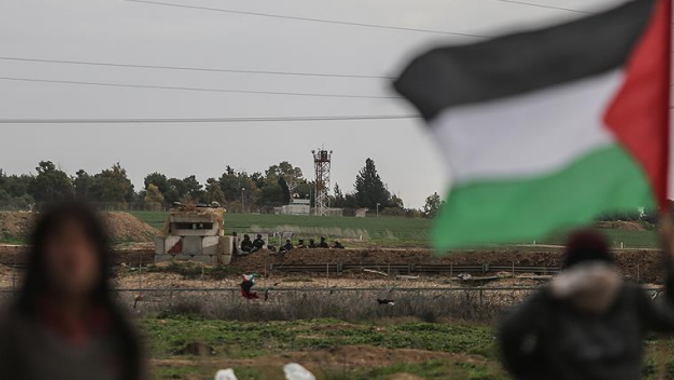 İsrail askerleri, Gazze sınırında bir Filistinliyi başından yaraladı