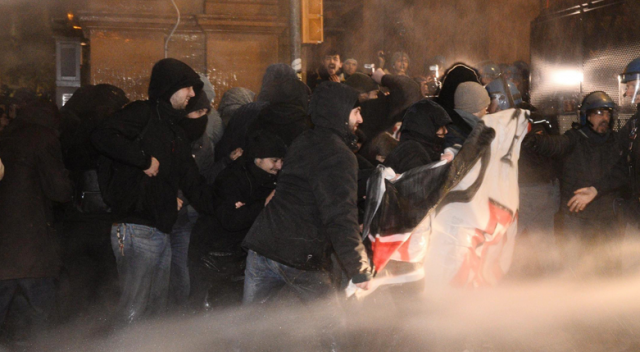 İtalya&#039;da aşırı sağ karşıtı protesto: 7 yaralı