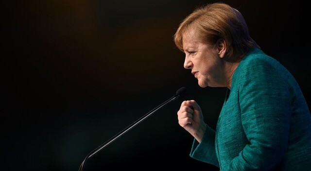 Merkel&#039;den koalisyon için uzlaşma çağrısı
