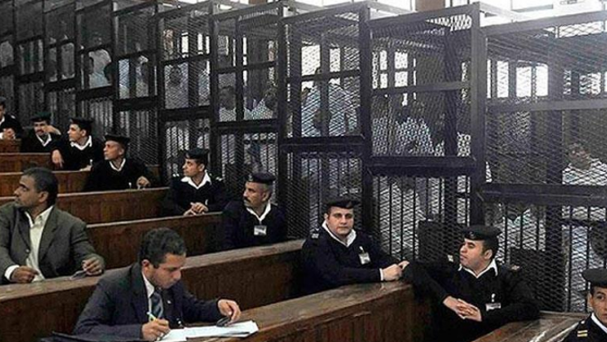 Mısır&#039;da darbe karşıtı 96 kişiye hapis cezası