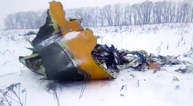 Rusya&#039;da yolcu uçağı düştü: 71 ölü