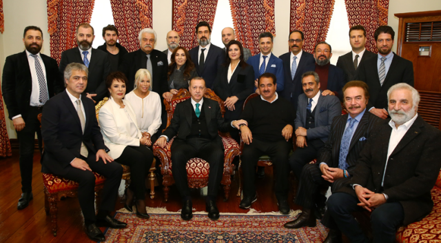 Sanatçılar Cumhurbaşkanı Erdoğan&#039;ın doğum gününü kutladı