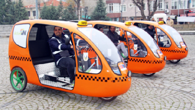 Yerli taksi bisikletler Avrupa yolcusu