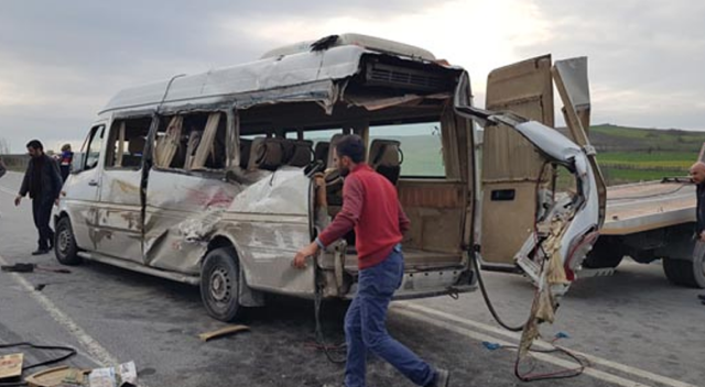 Arnavutköy&#039;de kaza: 1 ölü, 12 yaralı