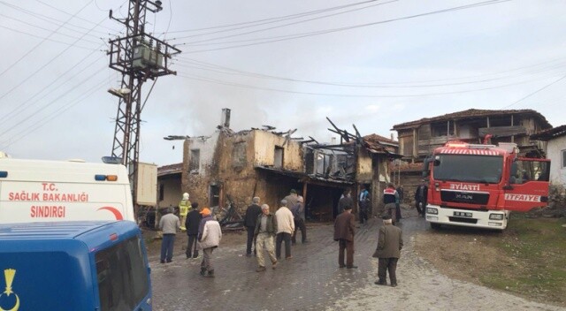 Balıkesir&#039;deki yangında 1 kişi öldü