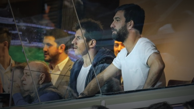 Başakşehir-Beşiktaş maçında şok kavga! Arda ve Tolga Zengin çılgına döndü