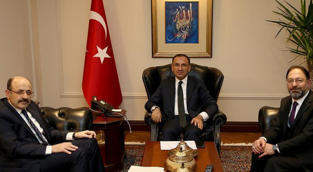 Başbakan Yardımcısı Bozdağ, Erbaş ve Saraç ile görüştü