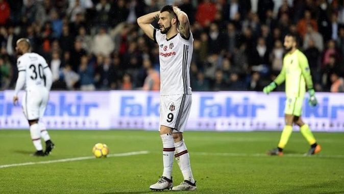 Beşiktaş liderliğe hasret kaldı