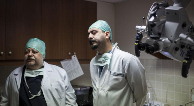 Beyin cerrahisinde dünyanın ilk &#039;robotik&#039; ameliyatı Türkiye&#039;den