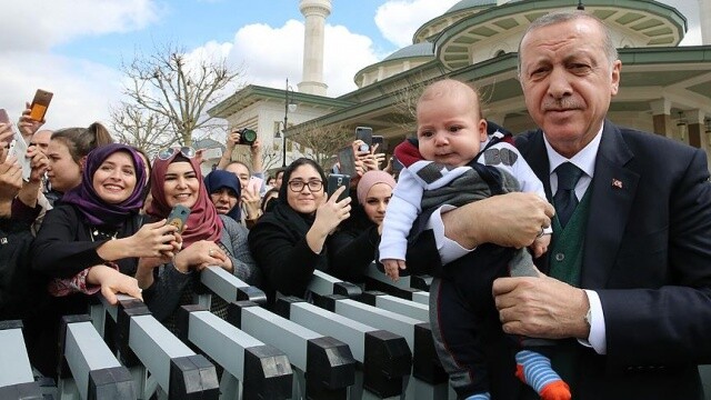 Cumhurbaşkanı Erdoğan, Almanya&#039;dan gelen gençlerle sohbet etti
