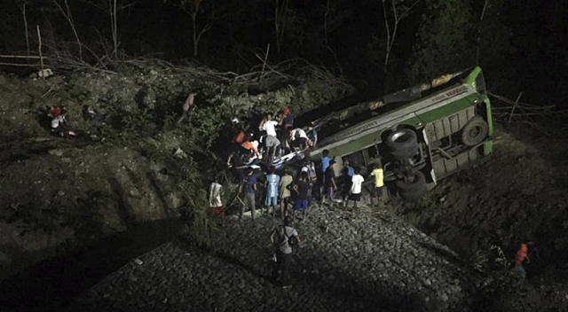 Filipinler’de korkunç kaza: 19 ölü, 21 yaralı