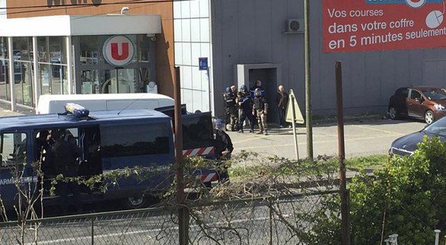 Fransa&#039;da süpermarkette rehine krizi sona erdi! Saldırgan vuruldu