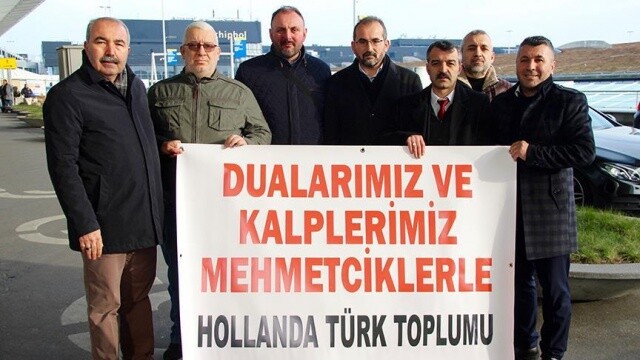 Hollanda’daki Türkler&#039;den Mehmetçik&#039;e destek