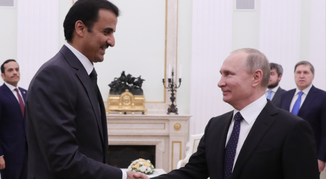 Katar Emiri es-Sani ile Putin görüştü