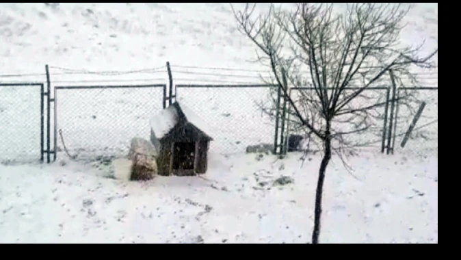 Sivaslılar Mart&#039;a kar yağışıyla girdi
