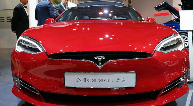 Tesla, 123 bin aracını geri çağırıyor